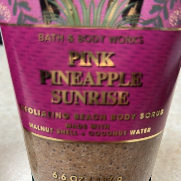 NEW - BBW, body cream & body scrub - Picture 4 of 4